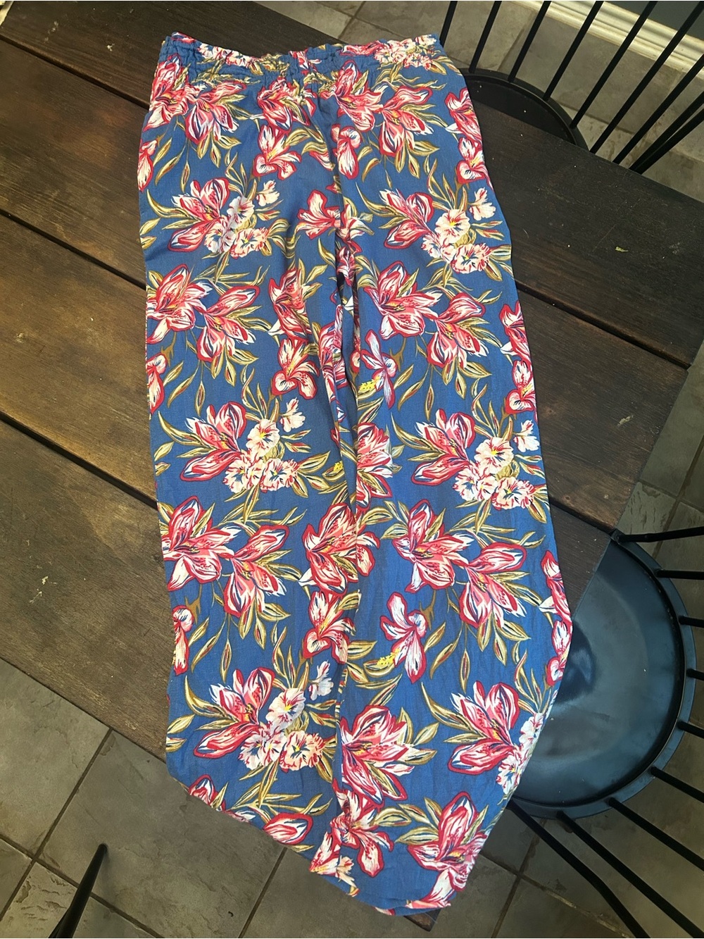 A New Day Blue Floral Wide Leg Ladies Pants with pockets!